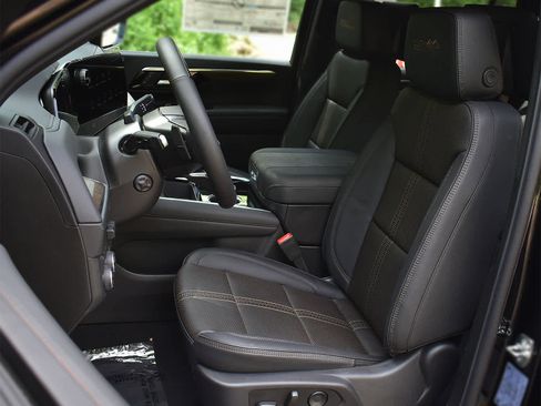 New 2026 Chevrolet Tahoe High Country AWD/4WD image 10