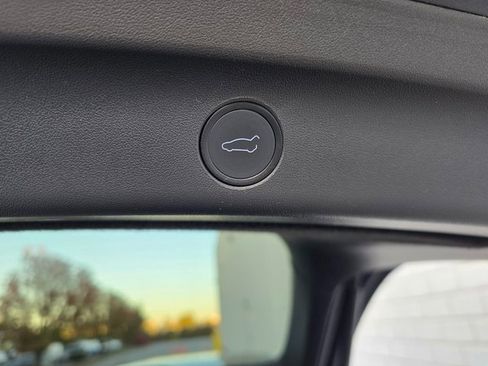 Used 2021 Tesla Model Y Long Range image 41