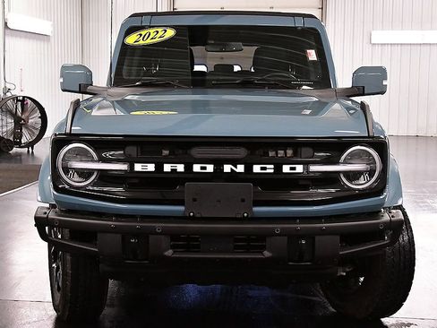 Used 2022 Ford Bronco Outer Banks AWD/4WD image 2