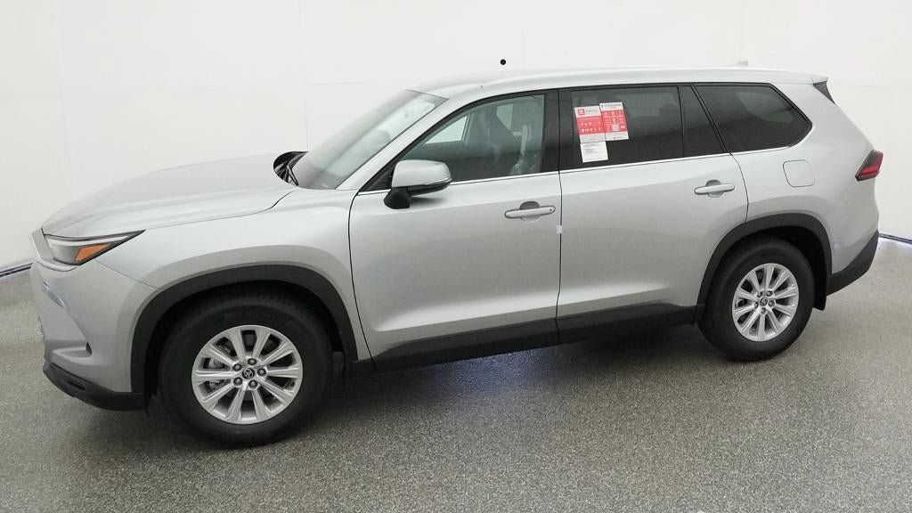 New 2026 Toyota Grand Highlander FWD image 2