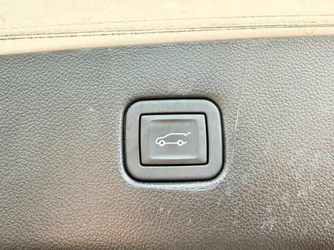 Used 2024 Chevrolet Blazer LT w/ Convenience Package FWD image 16