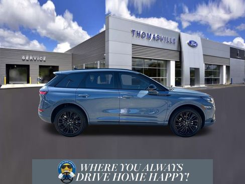 New 2026 Lincoln Corsair Premiere image 2