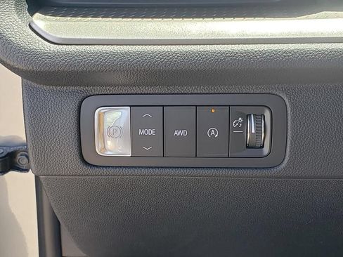 New 2026 Chevrolet Traverse LT w/ Sun and Wheel Package AWD/4WD image 31