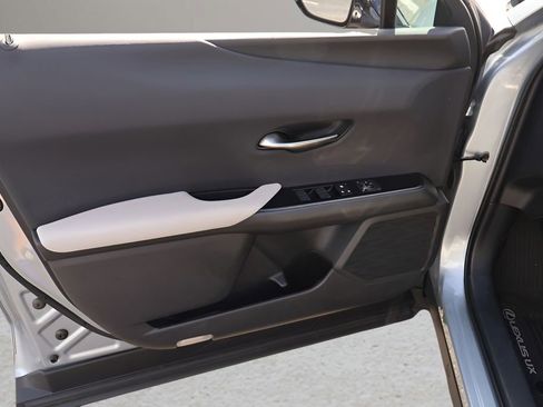 Used 2023 Lexus UX 250h FWD w/ Accessory Package (Z2) image 9