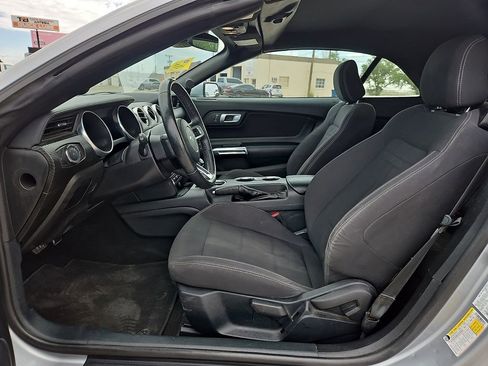 Used 2023 Ford Mustang Convertible RWD image 15