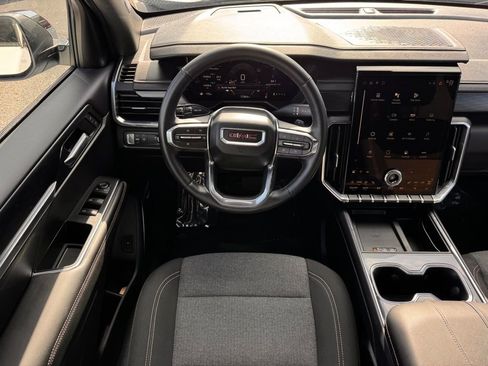 Used 2025 GMC Acadia Elevation FWD image 18