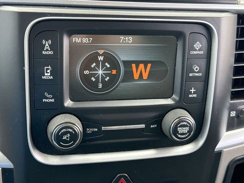 Used 2019 RAM 1500 Classic SLT RWD image 18