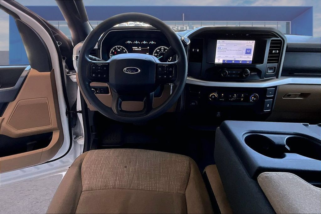 Used 2023 Ford F150 XLT RWD image 2