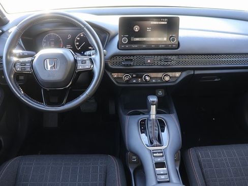 Used 2023 Honda HR-V Sport image 2