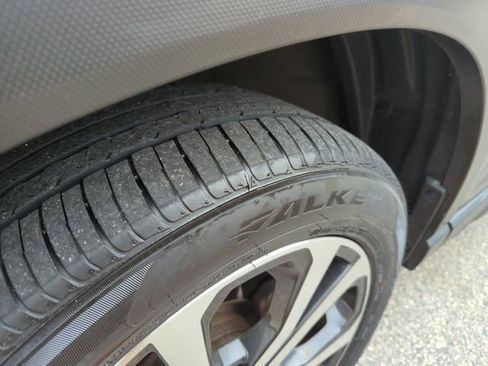 Used 2021 Subaru Forester Limited image 34