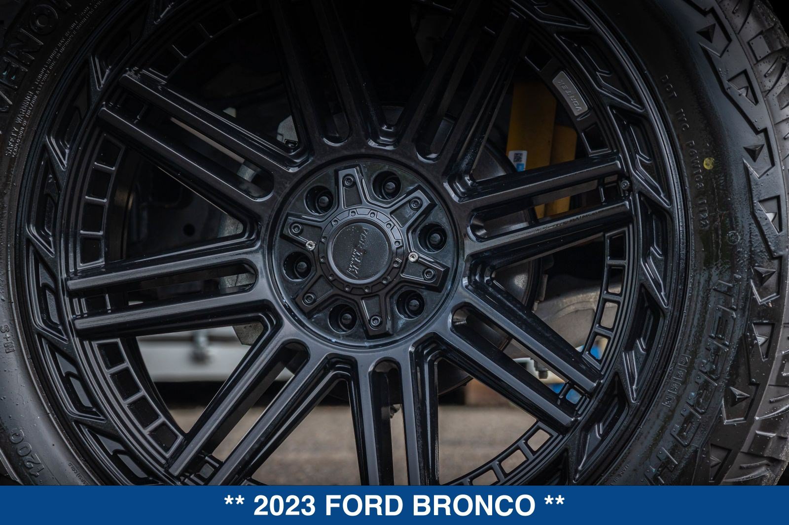 Used 2023 Ford Bronco Badlands AWD/4WD image 25