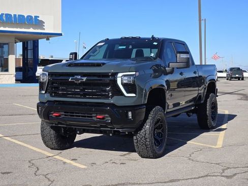New 2026 Chevrolet Silverado 2500 LT w/ Trail Boss Package AWD/4WD image 2