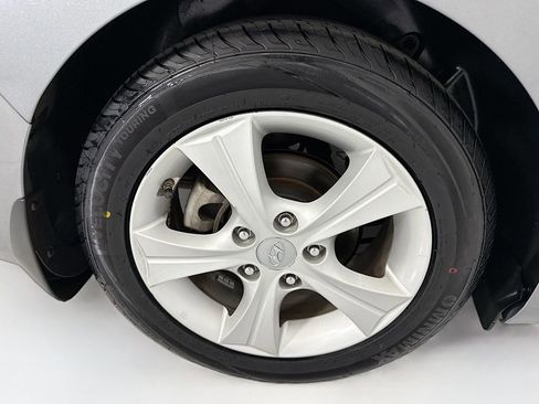 Used 2016 Hyundai Elantra Value Edition FWD image 31
