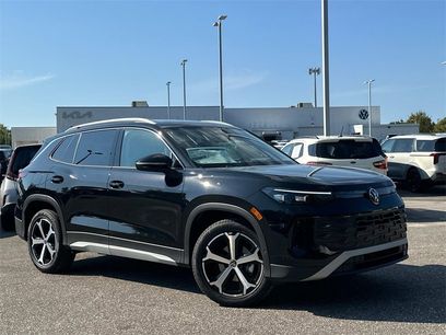 New 2025 Volkswagen Tiguan SE