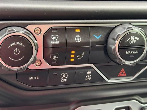Used 2023 Jeep Wrangler Sport AWD/4WD image 25