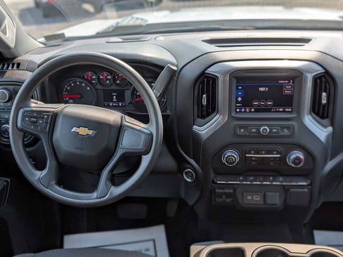 Used 2025 Chevrolet Silverado 2500 Custom w/ Custom Convenience Package AWD/4WD image 5
