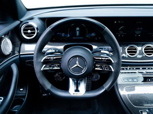 Used 2023 Mercedes-Benz E 63 AMG S image 11