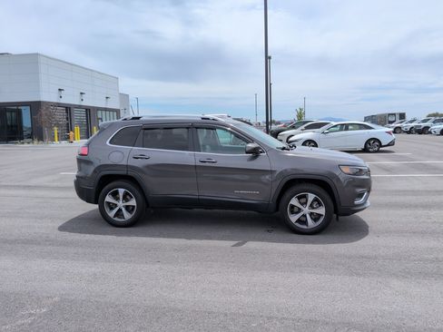 Used 2020 Jeep Cherokee Limited AWD/4WD image 8