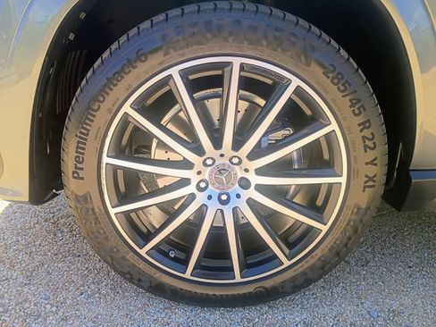 Used 2024 Mercedes-Benz GLS 580 4MATIC image 19