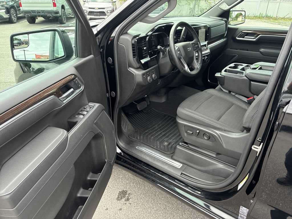 Used 2026 Chevrolet Silverado 1500 RST AWD/4WD image 12