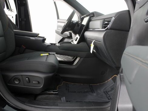 New 2026 GMC Terrain AT4 w/ Convenience Package III image 25