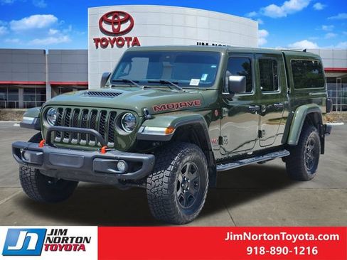 Used 2023 Jeep Gladiator Mojave w/ LED Lighting Group AWD/4WD image 3
