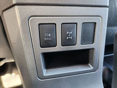 Used 2017 Toyota Sequoia Limited w/ Safety & Convenience Package image 30