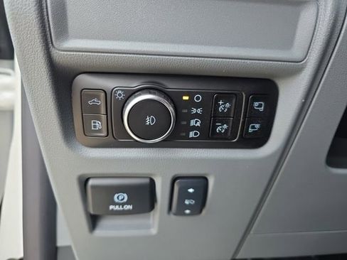 New 2025 Ford F150 Lariat w/ Equipment Group 501A Mid image 9