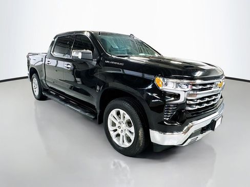 Used 2024 Chevrolet Silverado 1500 LTZ AWD/4WD image 3