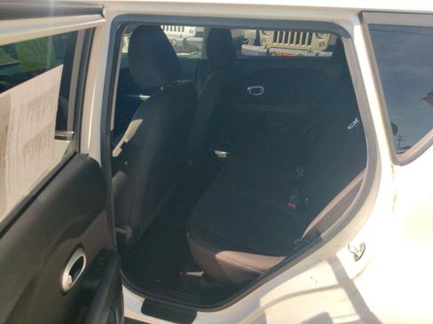 Used 2016 Kia Soul w/ Convenience Package FWD image 12