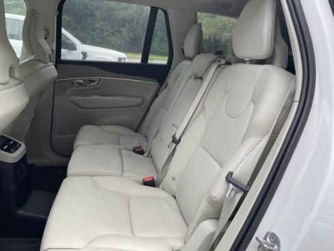 Used 2024 Volvo XC90 T8 Plus w/ Protection Package Premier AWD/4WD image 4