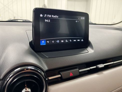 Used 2019 Toyota Yaris XLE FWD image 14
