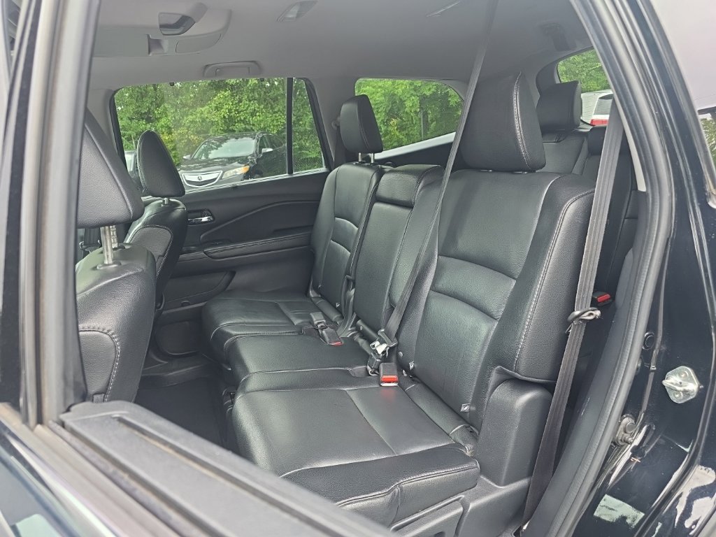 Used 2019 Honda Pilot Touring image 28
