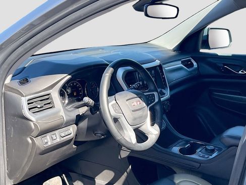 Used 2023 GMC Acadia SLT w/ Technology Package image 9