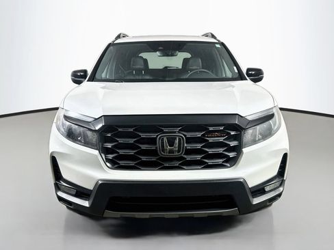 Used 2023 Honda Passport TrailSport image 2