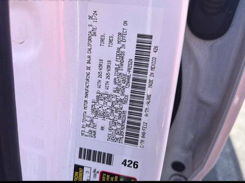 Used 2024 Toyota Tacoma TRD Sport image 4