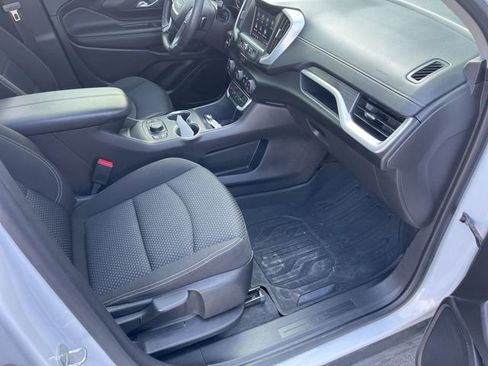 Used 2022 GMC Terrain SLE w/ Driver Convenience Package image 18
