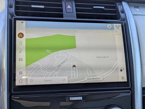 Used 2025 Land Rover Discovery Dynamic SE image 13