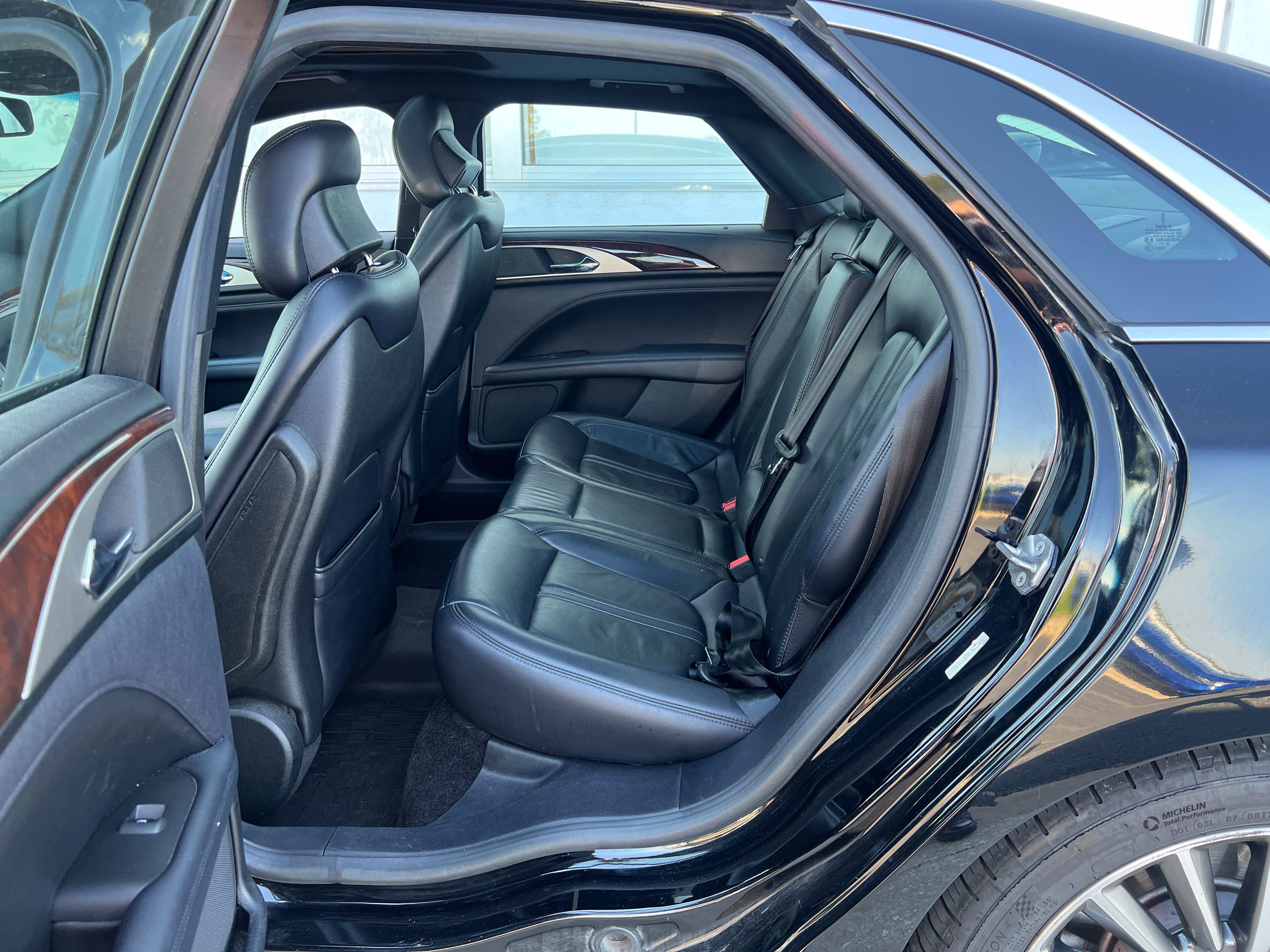 Used 2018 Lincoln MKZ Select w/ Select Plus Package FWD image 14