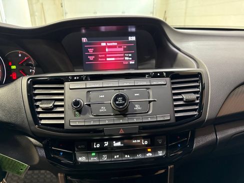 Used 2017 Honda Accord Sport Special Edition image 15