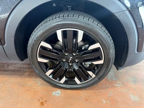 Used 2024 Kia Telluride SX FWD image 10