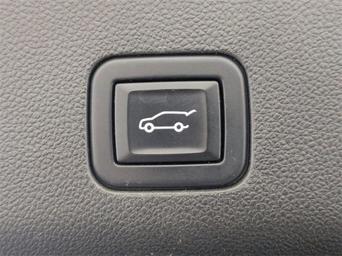 Certified 2022 Chevrolet Tahoe Z71 image 33