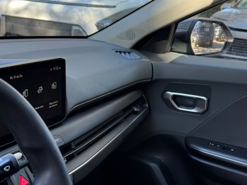 Used 2025 Kia K4 LXS image 29