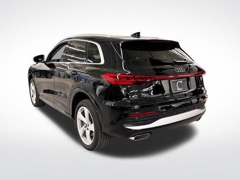 Used 2025 Audi Q5 Premium Plus w/ Premium Plus AWD/4WD image 3