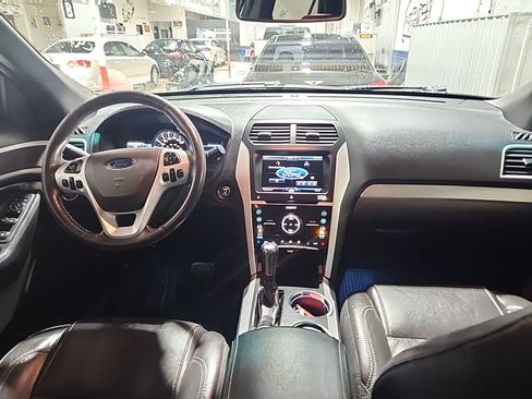 Used 2014 Ford Explorer Sport image 9