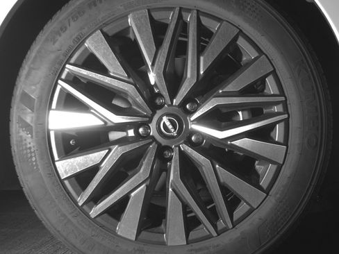 Used 2025 Nissan Altima 2.5 SV image 13