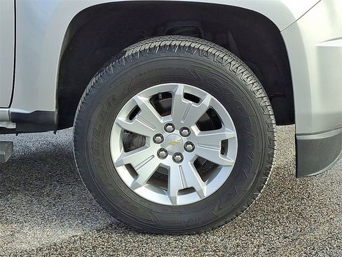 Used 2019 Chevrolet Colorado LT w/ LT Convenience Package image 12