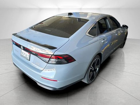 Used 2023 Honda Accord Sport image 4