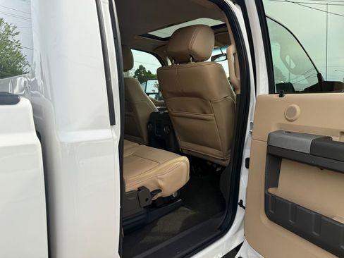 Used 2016 Ford F250 Lariat w/ Lariat Ultimate Package AWD/4WD image 26