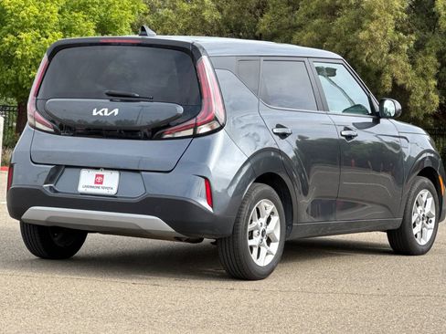 Used 2023 Kia Soul LX w/ Option Group 015 FWD image 4